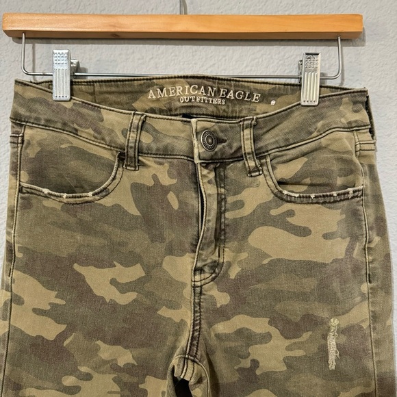 American Eagle Women Army Super Stretch X Mid Rise Distressed Denim Jegging Sz 6 - Picture 3 of 15